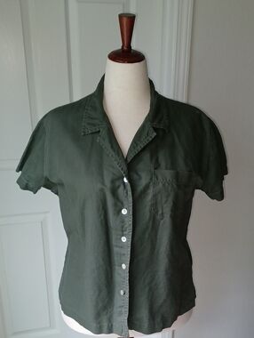 NWB Casuals  Linen Olive Green Short Sleeve Button-Down Shirt XL